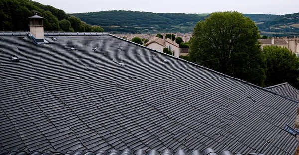 Économisez avec les toitures cool : votre guide en france